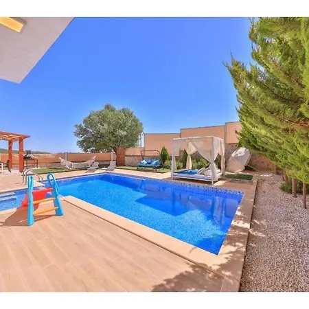 Villa Nergiz *