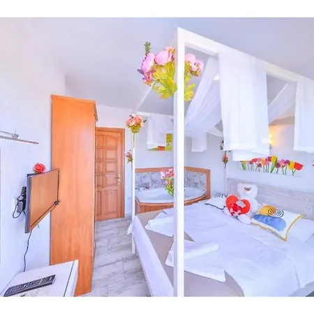 Nergiz Villa Kas